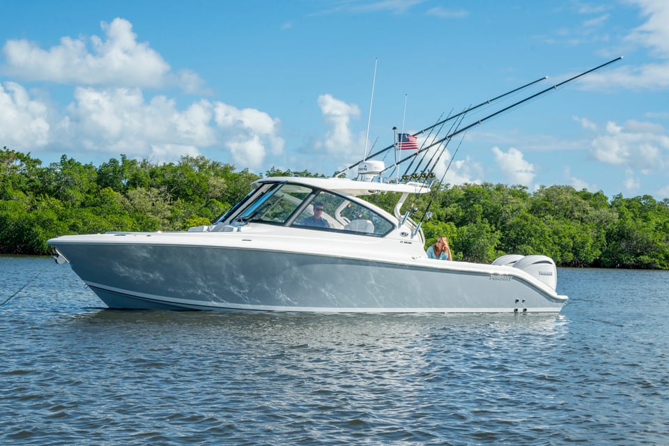Pursuit D 306 Denali Boat