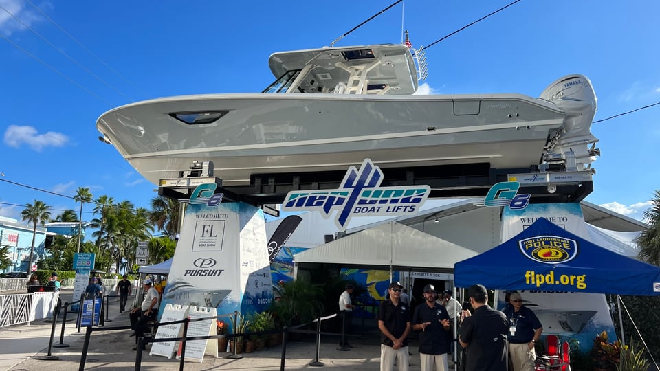 Pursuit S 428 at entrance to FLIBS