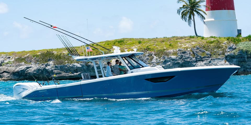 Pursuit Boats S 428 Sport Center Console in Bimini, Bahamas