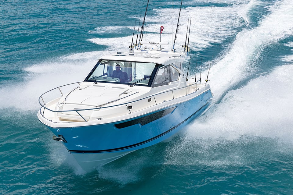 A front view of Pursuit OS 445 Offshore boat